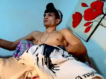 Chaturbate Free Porn Cam of jesshot_bigcock