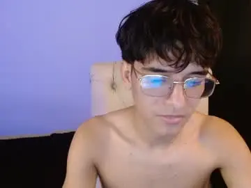 Chaturbate Live Sex Cam of noah_millerx_