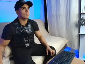 Chaturbate Watch Live Sex Cams of dwayne_esteven10