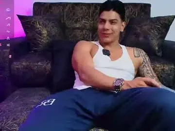 Chaturbate Free Porn Cam of brayaanfit