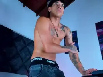 Chaturbate Live Sex Cam of kroywave