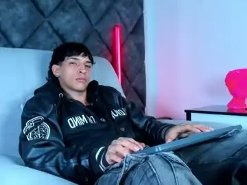 Chaturbate Free Live Porn of kroywave