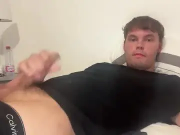 Chaturbate Live Sex Cam of londonlad2002x