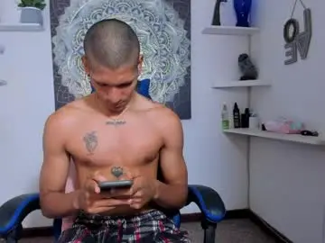Chaturbate Sex Cam of adan_oriol