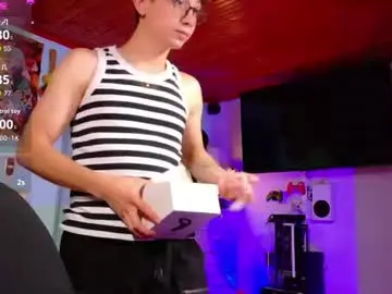 Chaturbate Adult Webcams of hi_tommy