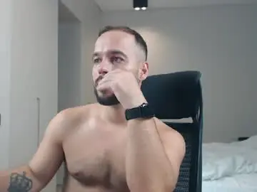 Chaturbate Live Sex Cam of sandro_best