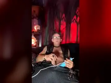 Chaturbate Live Sex Cam of trent_pounder