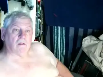Chaturbate Live Sex Cam of canoelicker69