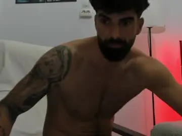 Chaturbate Live Porn of cuteeboy