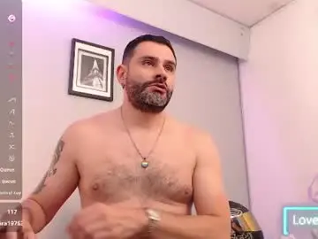 Chaturbate Live Sex Cam of jonas_beard1