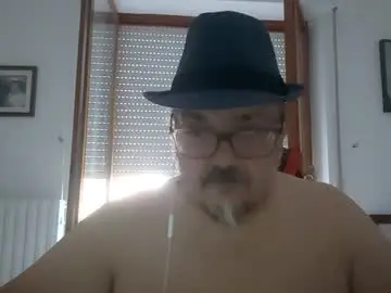 Chaturbate Live Sex of theitalianpapi