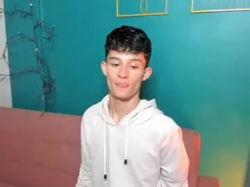 Chaturbate Free Live Porn of patrick_howland_