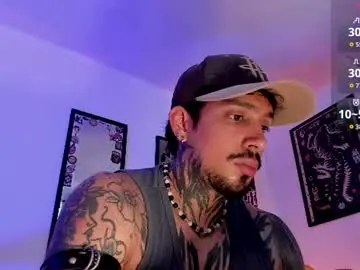 Chaturbate Live Sex Cam of tigerstripes_