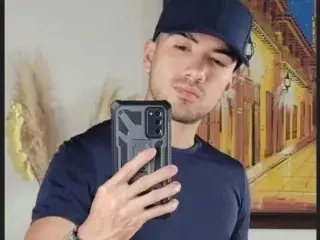 Streamate Live Sex of TAYLORVISIOUS