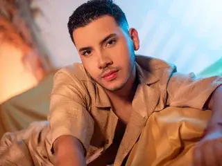 Streamate Nude Webcam of Axel_greyy