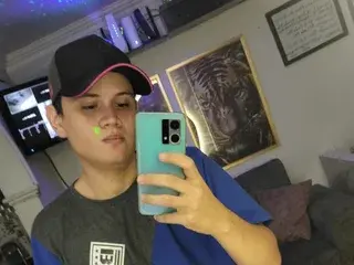 Streamate Private Sex Chat of Max_Holloween