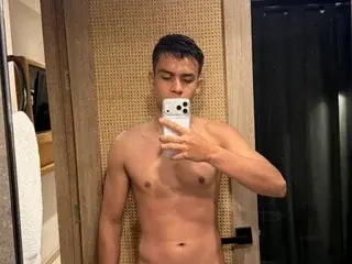 Streamate Best live sex cam show of LucasDonill33