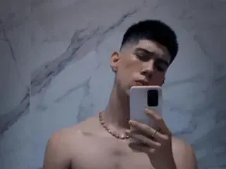 Streamate Adult Webcams of Jhony33