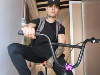 Streamate Best live sex cam show of Iron_ick