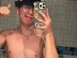 Streamate Private Sex Chat of lyan_twink