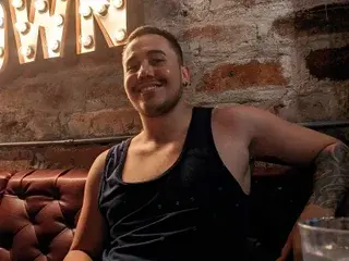 Streamate Free Porn Cam of Foxxxman