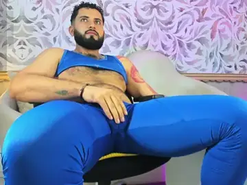 Stripchat Best Webcam of bear_mao_