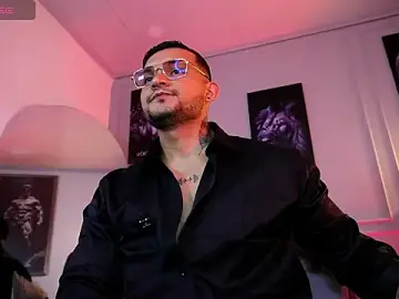Stripchat Adult Webcams of Marco_Vega