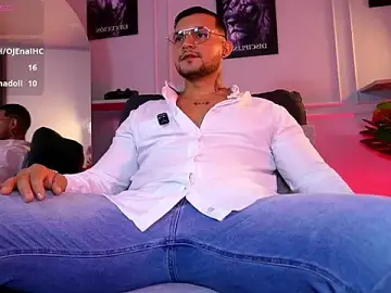 Stripchat Adult Webcam of Marco_Vega