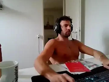 Stripchat Free Porn Cam of alpha-hunk