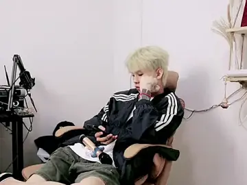 Stripchat Live Sex Cam of KPL-11