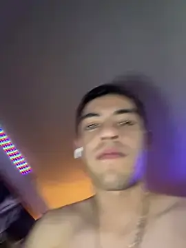 Stripchat Free Live Porn of TuPapiChulo2026