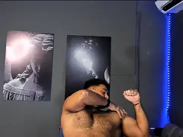 Stripchat Live Sex of Big_furry_bear13