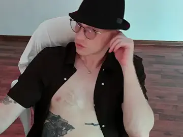 Stripchat Adult Webcams of Alexxx_Diesel