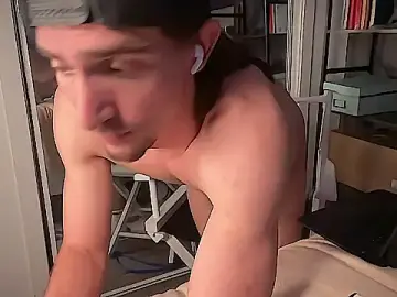 Stripchat Live Porn of DylanBrook