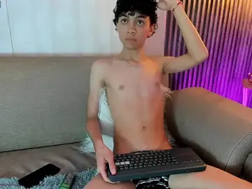 Stripchat Sex Cam of Axxel_White
