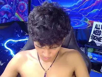 Stripchat Adult Webcams of hugekenbigcock