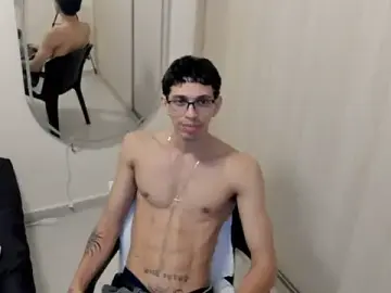 Stripchat Free Porn Cam of Mheysam_Youngerx