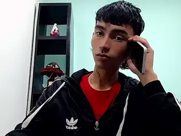 Stripchat Sex Chat of ttimy_x_boy