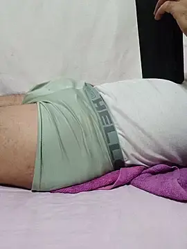 Stripchat Live Sex Cam of dark-skinned212