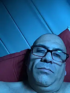 Stripchat Free Porn Cam of Guapo007sexy