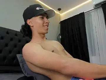 Stripchat Free Live Porn of ricky_backus