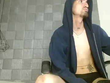 Stripchat Live Sex of MykeCastle