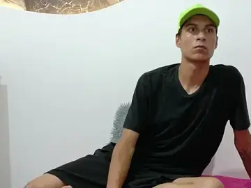 Stripchat Adult Webcam of cameronsilverman