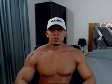 Stripchat Nude Webcam of Frank_heaven01