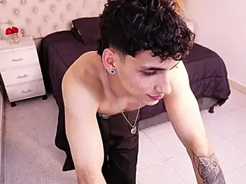 Stripchat Best live sex cam show of JhoanLeandro