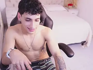 Stripchat Best live sex cam show of JhoanLeandro