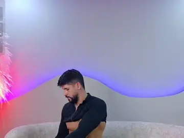 Stripchat Adult Webcam of Petesevans