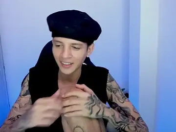 Stripchat Free Live Porn of tylerrnova