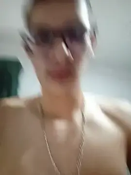 Stripchat Watch Live Sex Cams of Luis_S018