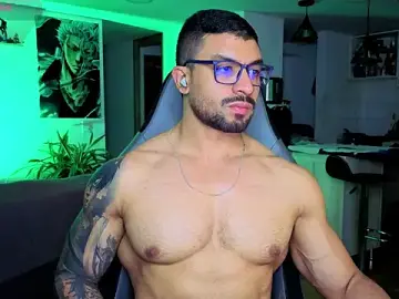 Stripchat Adult Webcam of Michael_Diamond